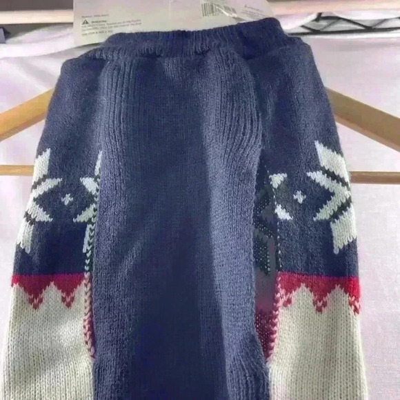 Large 16” L Christmas Reindeer Stars Dog Sweater - Picture 8 of 9